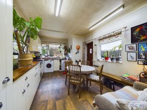 Photo 11- click for photo gallery